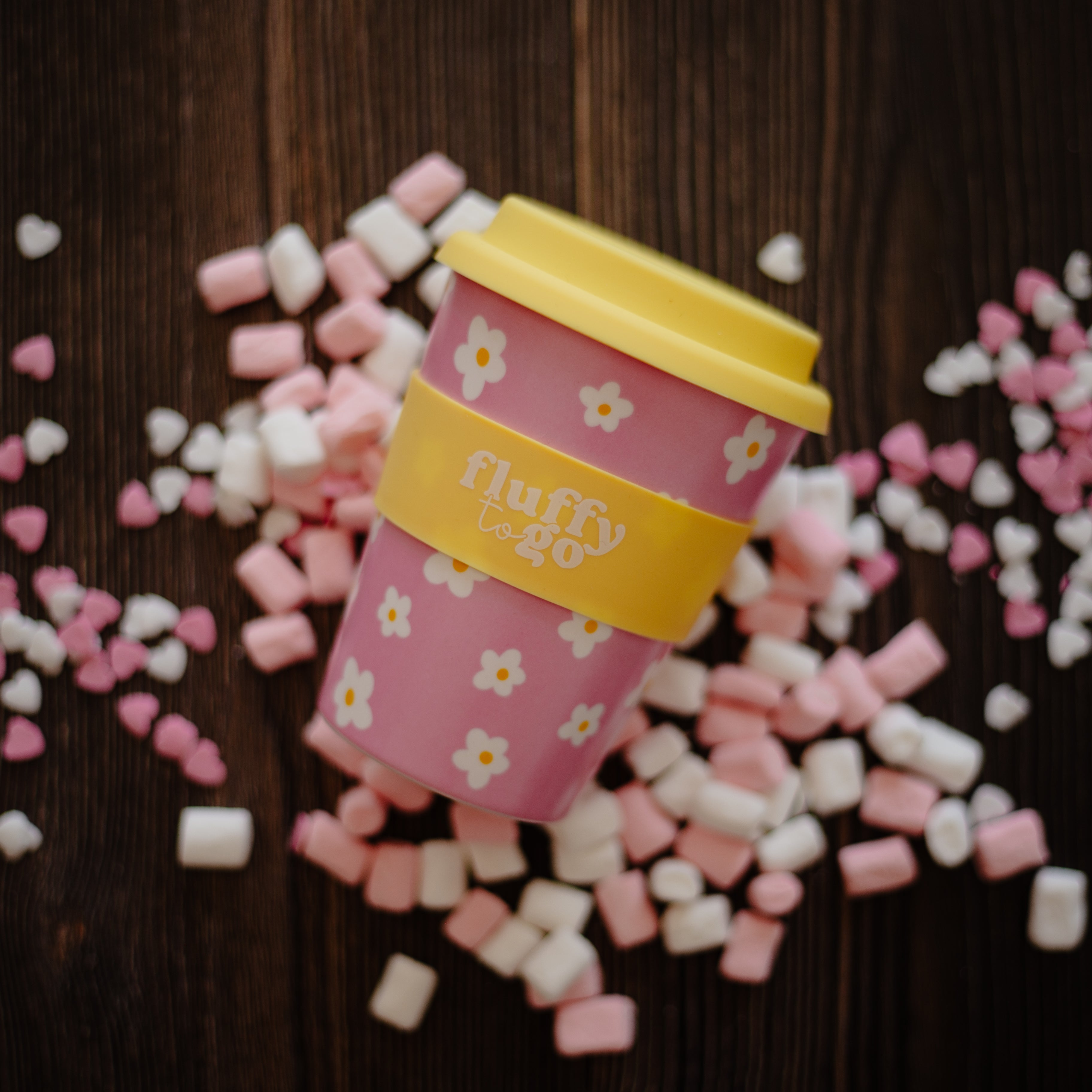 CLASSIC DAISY COFFEE CUP