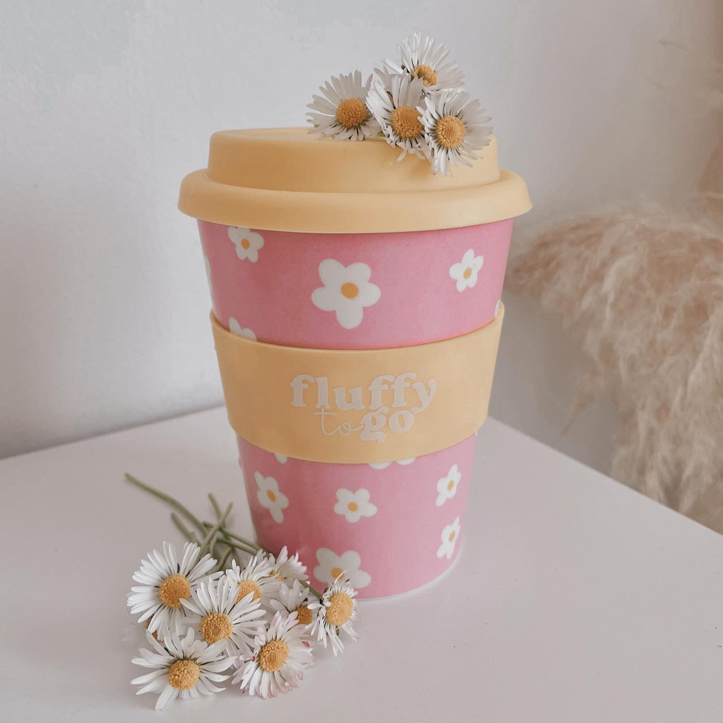 CLASSIC DAISY COFFEE CUP